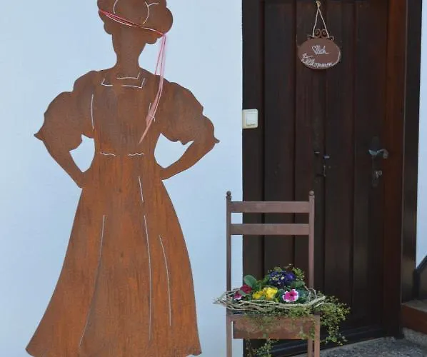 Beim Holzmann Daire *